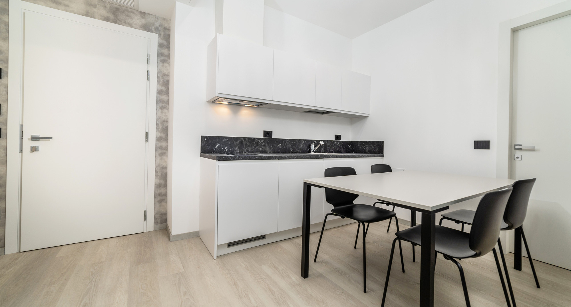 media.Slide-AppartamentiCalavela-Monolocale4CFH-RiccioneBest