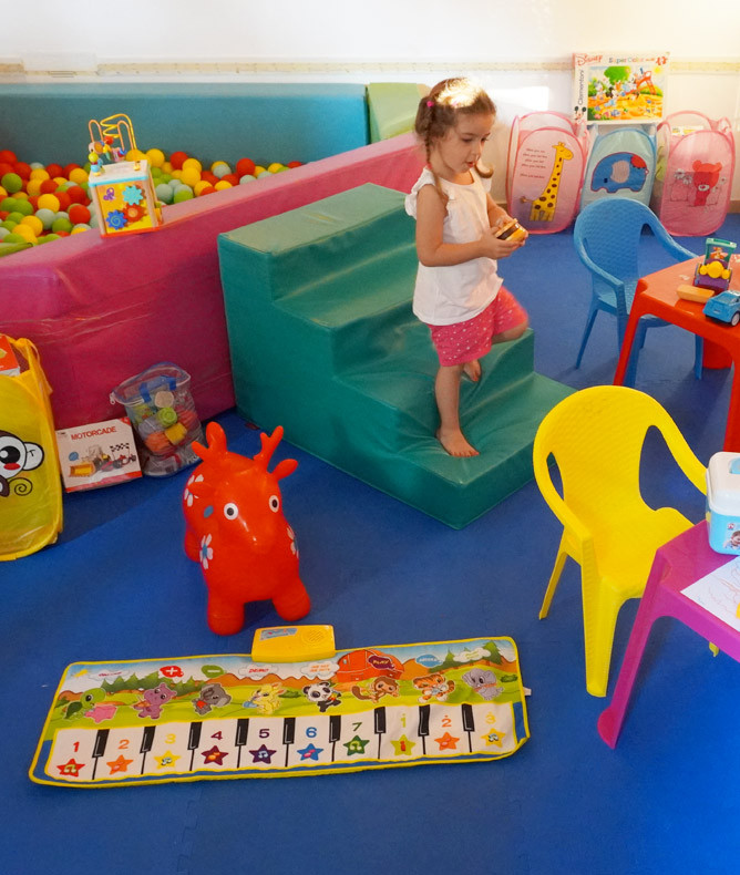 media.Gallery-Nanny-2-CFH-B.Riccione