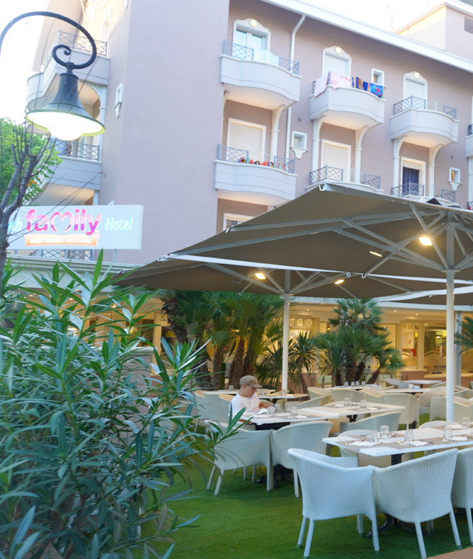 media.Gallery-Esterno-1-CFH-B.Riccione