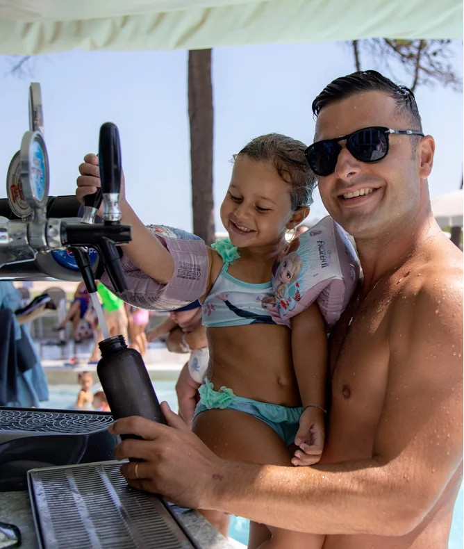 media.Gallery-Drinky-CFH-B.Riccione